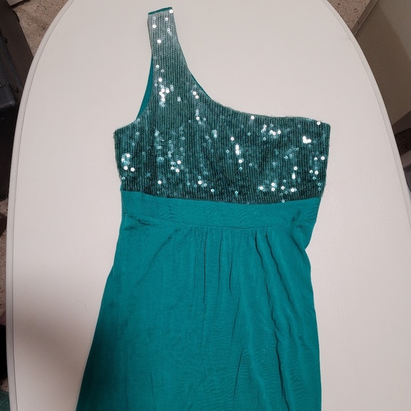 One Shoulder Sequin Top - Picture 1 of 3